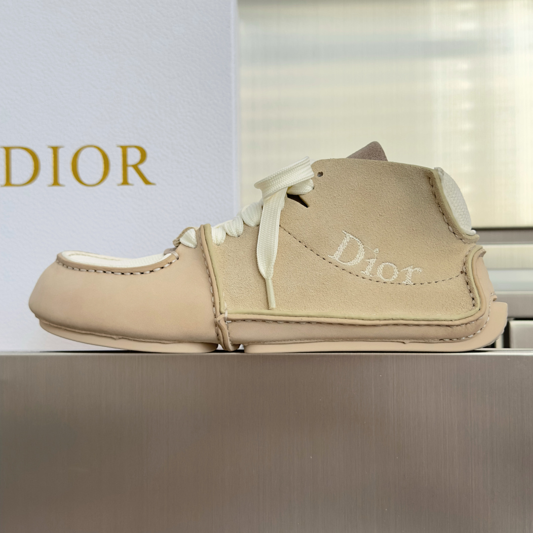 顶级版本：女款 Dior迪奥 Roadie 系列 走秀 情侣款 手工 休闲 运动鞋 原版购入开发 做货 自Jonatha