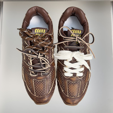 顶级版本:情侣款 缪缪MiuMiu x New Balance NB530 情侣款 休闲 运动鞋 阿甘鞋 德训鞋 原版购 顶级版本:情侣款 缪缪MiuMiu x New Balance NB530 情侣款 休闲 运动鞋 阿甘鞋 德训鞋 原版购