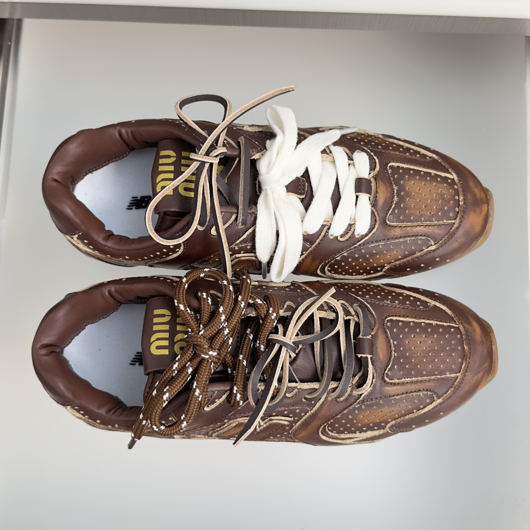 顶级版本:情侣款 缪缪MiuMiu x New Balance NB530 情侣款 休闲 运动鞋 阿甘鞋 德训鞋 原版购 顶级版本:情侣款 缪缪MiuMiu x New Balance NB530 情侣款 休闲 运动鞋 阿甘鞋 德训鞋 原版购