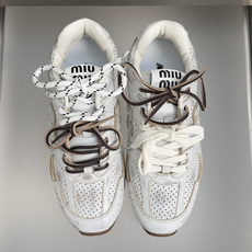 顶级版本:情侣款 缪缪MiuMiu x New Balance NB530 情侣款 休闲 运动鞋 阿甘鞋 德训鞋 原版购 顶级版本:情侣款 缪缪MiuMiu x New Balance NB530 情侣款 休闲 运动鞋 阿甘鞋 德训鞋 原版购
