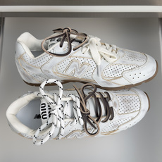 顶级版本:情侣款 缪缪MiuMiu x New Balance NB530 情侣款 休闲 运动鞋 阿甘鞋 德训鞋 原版购 顶级版本:情侣款 缪缪MiuMiu x New Balance NB530 情侣款 休闲 运动鞋 阿甘鞋 德训鞋 原版购