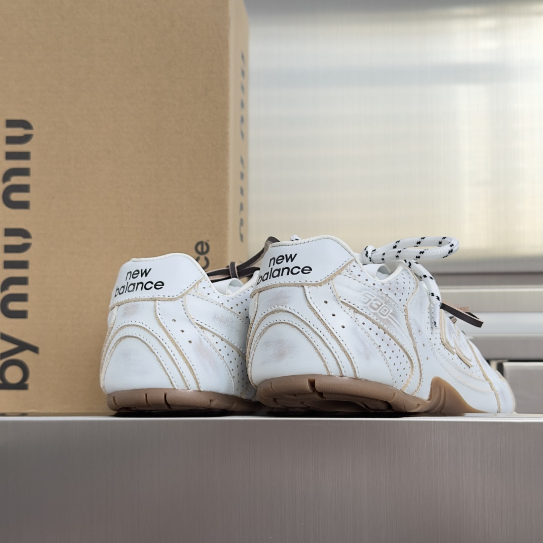 顶级版本:情侣款 缪缪MiuMiu x New Balance NB530 情侣款 休闲 运动鞋 阿甘鞋 德训鞋 原版购 顶级版本:情侣款 缪缪MiuMiu x New Balance NB530 情侣款 休闲 运动鞋 阿甘鞋 德训鞋 原版购