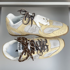 顶级版本:情侣款 缪缪MiuMiu x New Balance NB530 情侣款 休闲 运动鞋 阿甘鞋 德训鞋 原版购 顶级版本:情侣款 缪缪MiuMiu x New Balance NB530 情侣款 休闲 运动鞋 阿甘鞋 德训鞋 原版购
