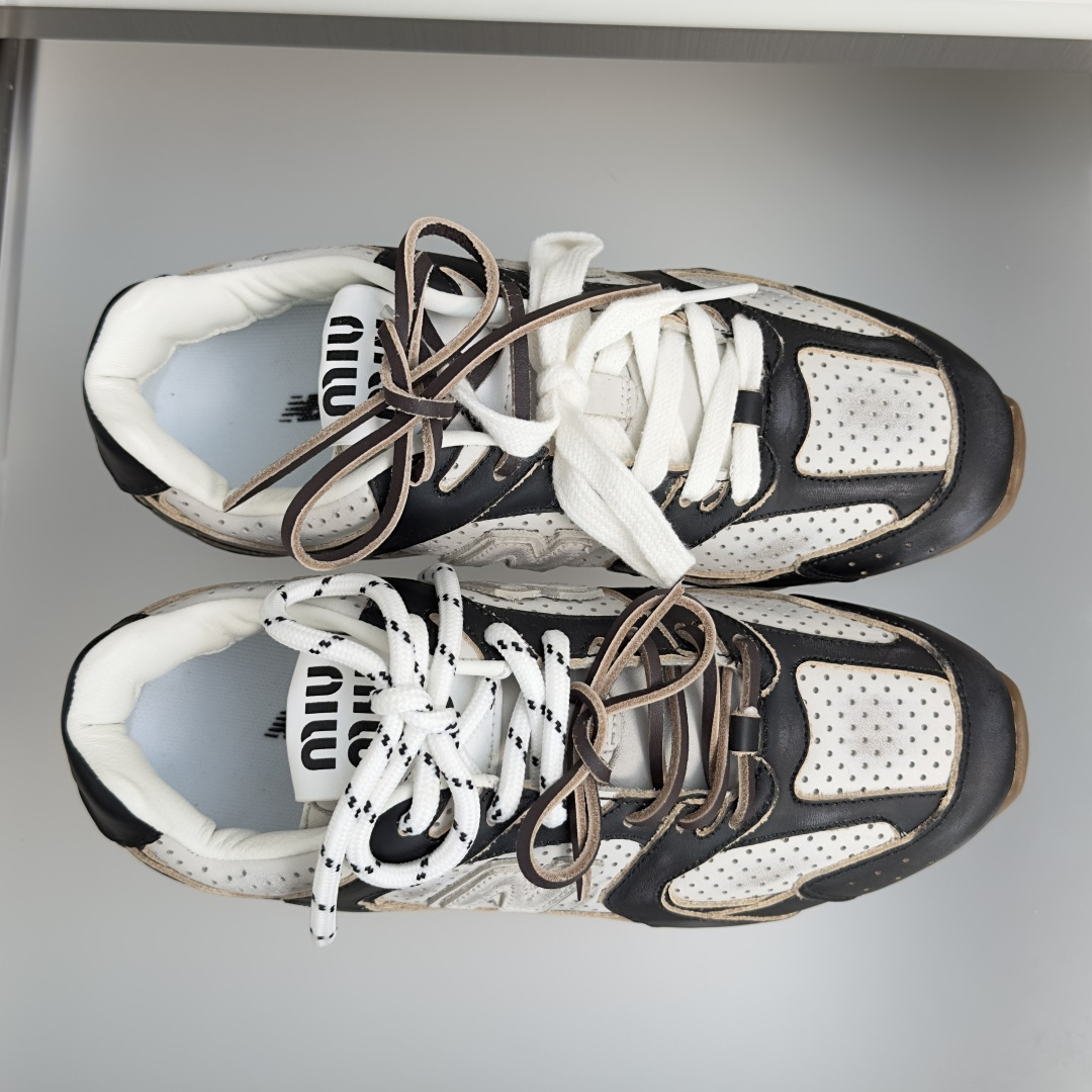 顶级版本:情侣款 缪缪MiuMiu x New Balance NB530 情侣款 休闲 运动鞋 阿甘鞋 德训鞋 原版购 顶级版本:情侣款 缪缪MiuMiu x New Balance NB530 情侣款 休闲 运动鞋 阿甘鞋 德训鞋 原版购
