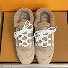 顶级版本:女款 LV路易威登 L家 驴牌 最新Sneakerina系列 玛丽珍 芭蕾运动鞋 德训鞋 休闲 平底鞋 本款 顶级版本:女款 LV路易威登 L家 驴牌 最新Sneakerina系列 玛丽珍 芭蕾运动鞋 德训鞋 休闲 平底鞋 本款