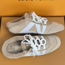 顶级版本:女款 LV路易威登 L家 驴牌 最新Sneakerina系列 玛丽珍 芭蕾运动鞋 德训鞋 休闲 平底鞋 本款 顶级版本:女款 LV路易威登 L家 驴牌 最新Sneakerina系列 玛丽珍 芭蕾运动鞋 德训鞋 休闲 平底鞋 本款