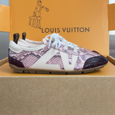 顶级版本:女款 LV路易威登 L家 驴牌 最新Sneakerina系列 玛丽珍 芭蕾运动鞋 德训鞋 休闲 平底鞋 本款 顶级版本:女款 LV路易威登 L家 驴牌 最新Sneakerina系列 玛丽珍 芭蕾运动鞋 德训鞋 休闲 平底鞋 本款