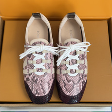 顶级版本:女款 LV路易威登 L家 驴牌 最新Sneakerina系列 玛丽珍 芭蕾运动鞋 德训鞋 休闲 平底鞋 本款 顶级版本:女款 LV路易威登 L家 驴牌 最新Sneakerina系列 玛丽珍 芭蕾运动鞋 德训鞋 休闲 平底鞋 本款