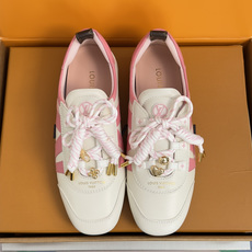 顶级版本:女款 LV路易威登 L家 驴牌 最新Sneakerina系列 玛丽珍 芭蕾运动鞋 德训鞋 休闲 平底鞋 本款 顶级版本:女款 LV路易威登 L家 驴牌 最新Sneakerina系列 玛丽珍 芭蕾运动鞋 德训鞋 休闲 平底鞋 本款