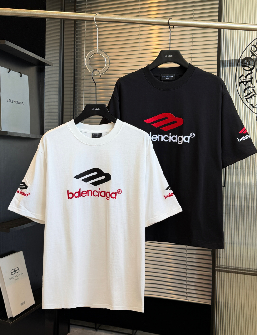 P85 Balenciaga/𝗕𝗮𝗹𝗲𝗻𝗰𝗶𝗮𝗴𝗮 Camiseta de manga corta lavada de alta resistencia con bordado de letras LOGO con e…