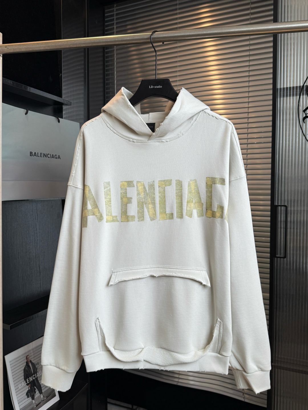 P175 🥝Personalización de alta gama🥝 𝗕𝗮𝗹𝗲𝗻𝗰𝗶𝗮𝗴𝗮/Balenciaga 2026 FW sudadera con capucha de alto peso con cin…