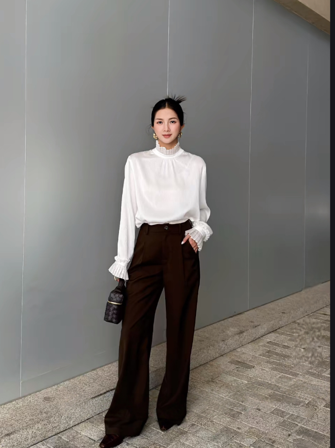 “High-Quality Women’s Suit with Acrylic Shirt for Commuting Atmosphere in Various Sizes”