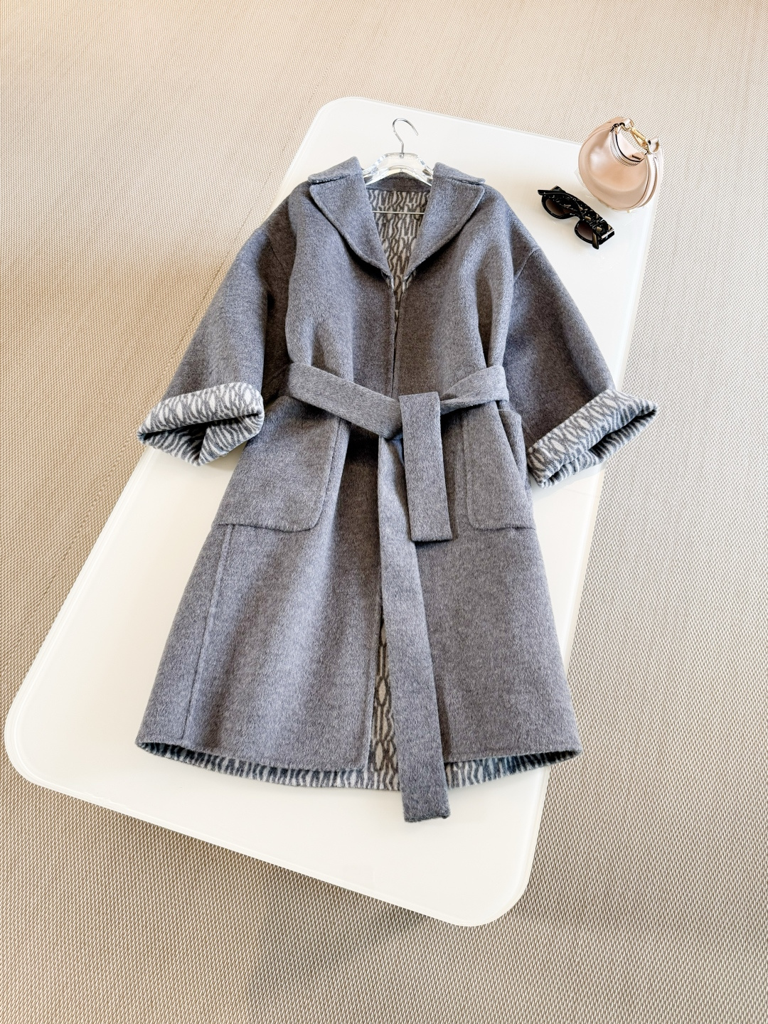 _dey9sRy6s93PXuxGz31U_Myrie_ij2y5y05nJ-Q