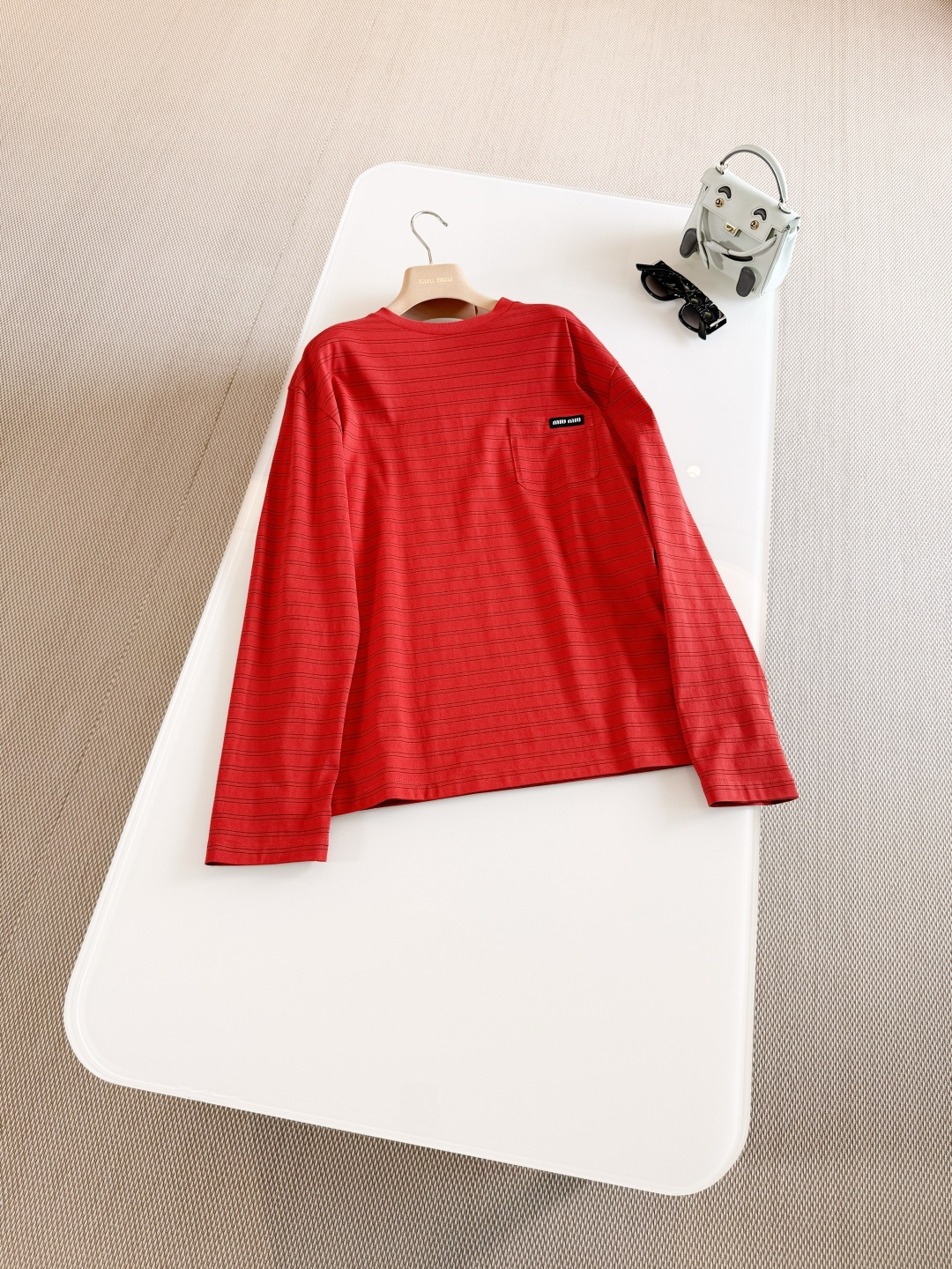 _dWo9s9W1C5Y1eaC_OH88oiCkeKEiXm9VA6mj_-g