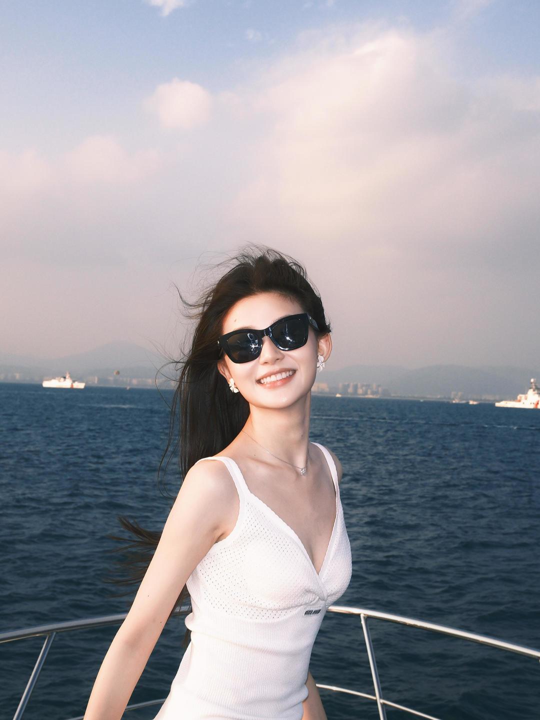 NO:802400,White matching look,,19860909白色搭配 look,,,Women's clothing