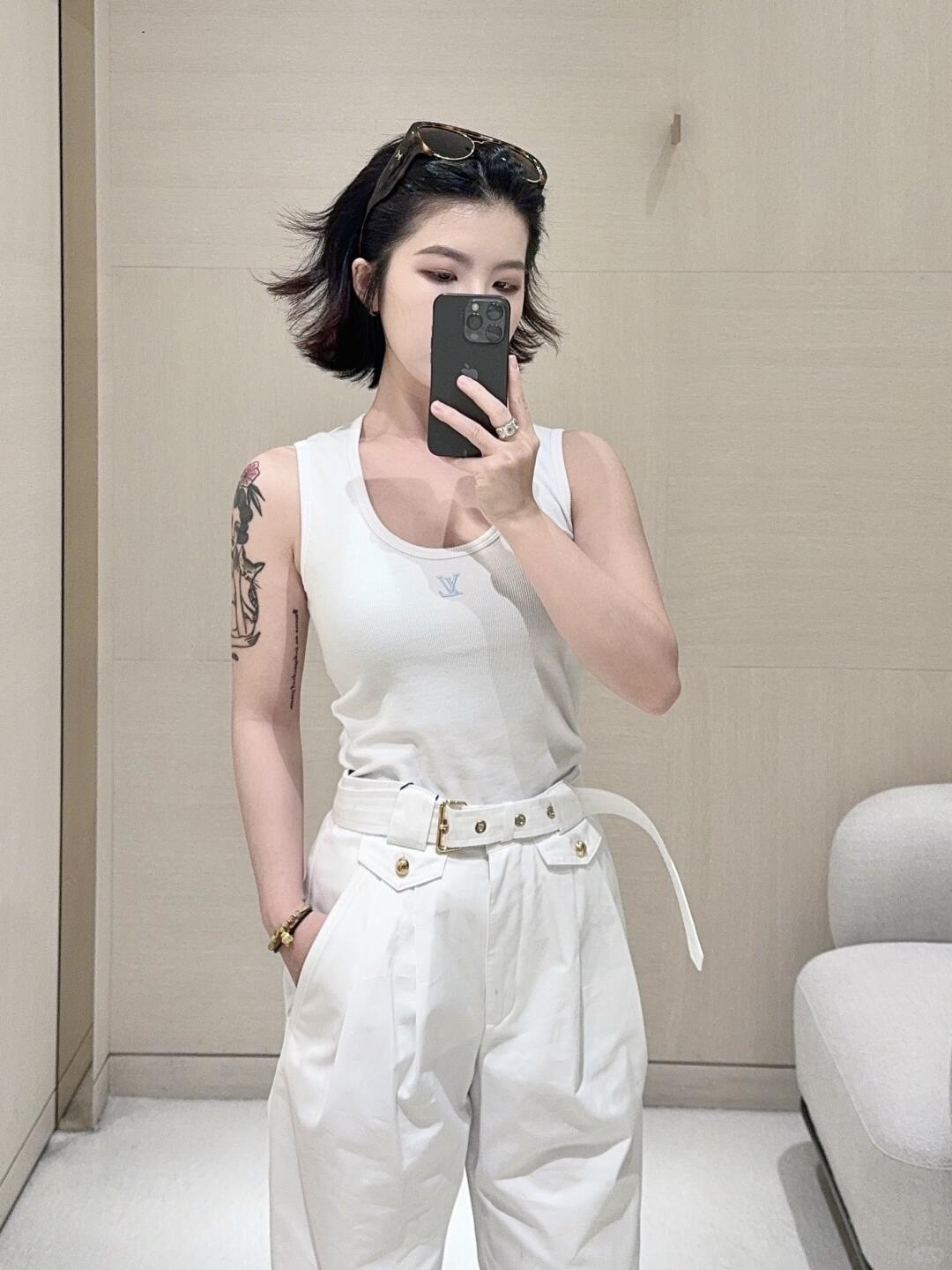NO:868614,White vest with,,19860909白色背心 搭配,,,Women's clothing