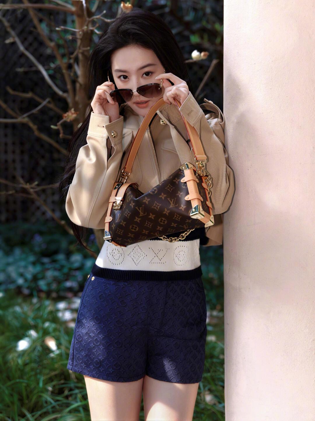 NO:878206,Show,,19860909Show,,,Women's clothing