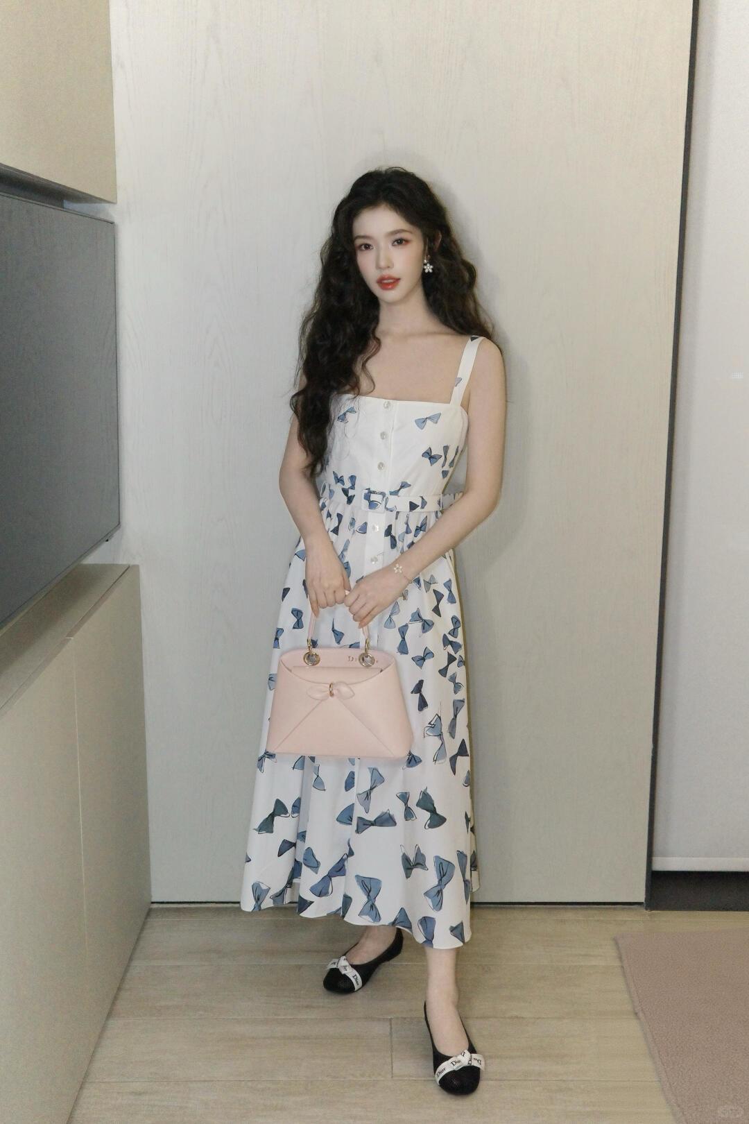 NO:891147,Lin Yun,,19860909林允,,,Women's clothing