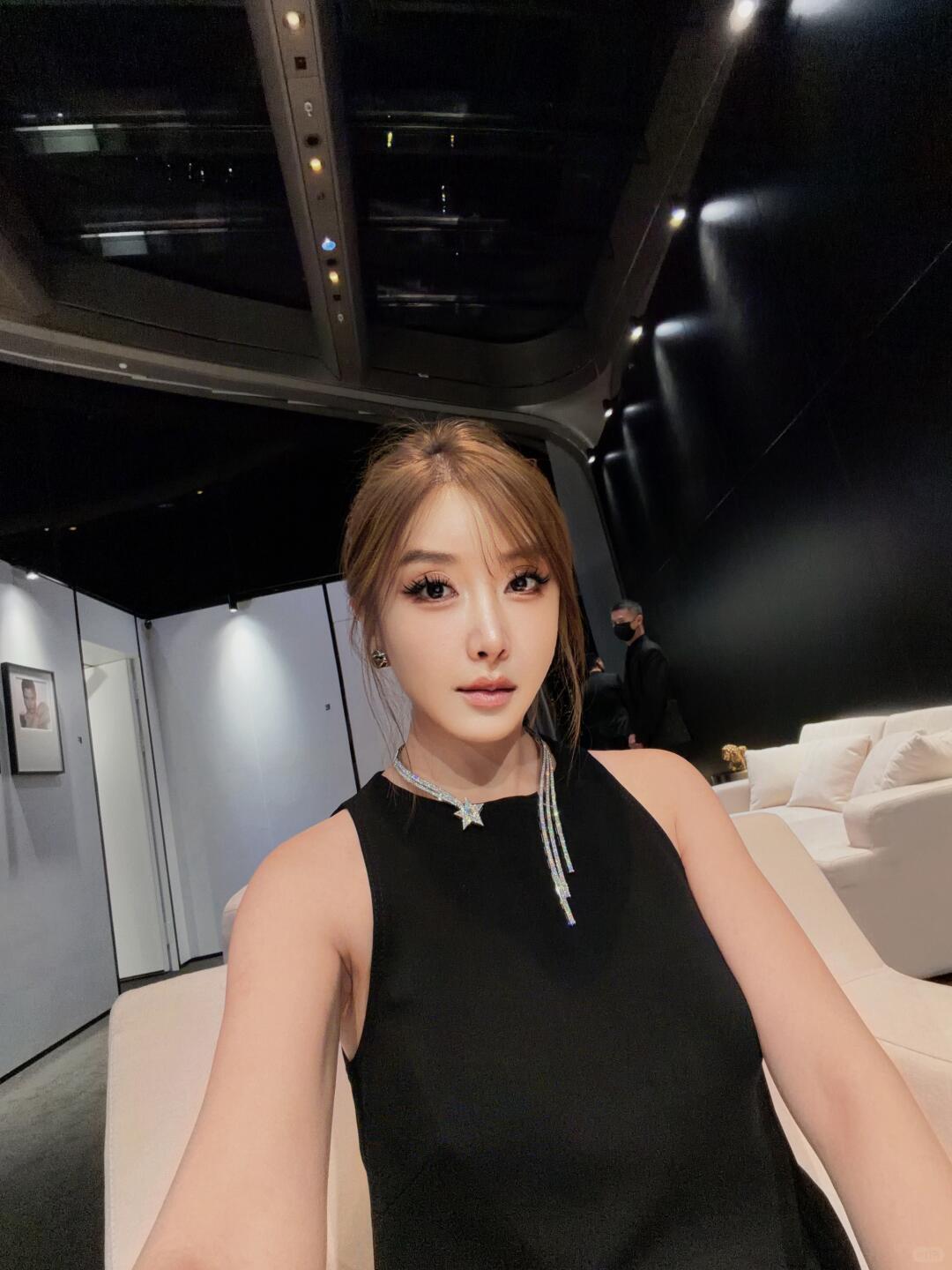 NO:893137,dinner party styling,19860909晚宴 造型,,,Women's clothing