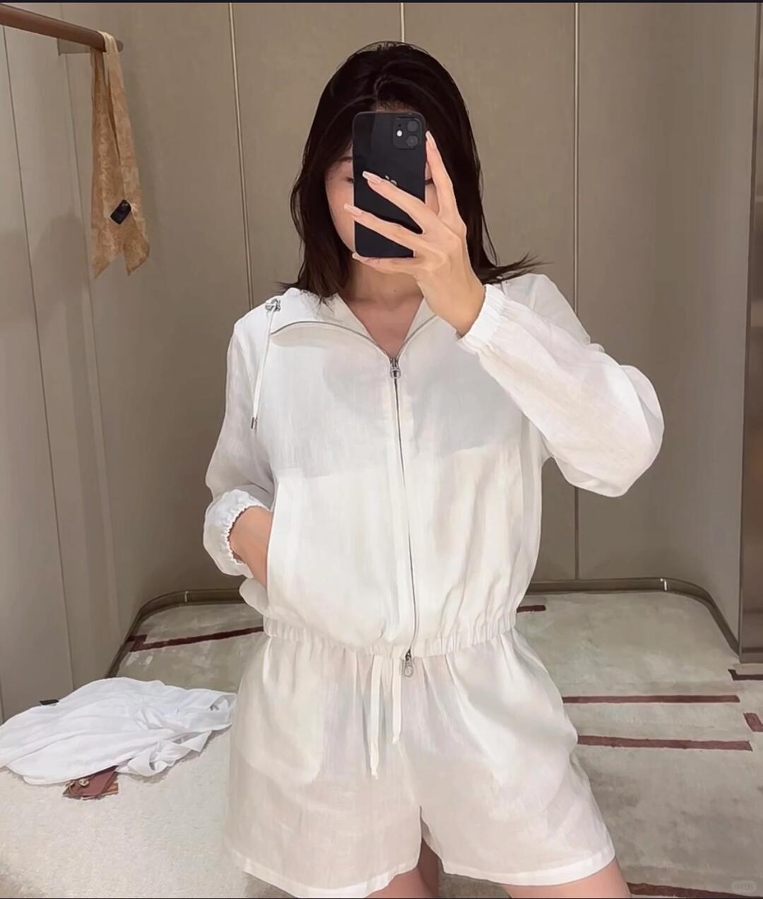 NO:893418,look,,19860909look,,,Women's clothing