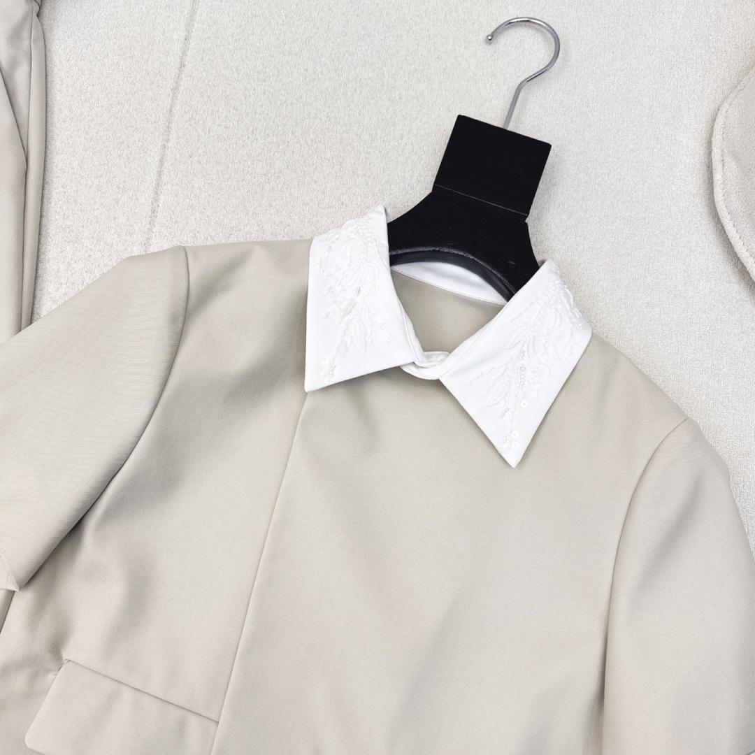 特价🉐️ 一套❗️齐码现货❗️不退不换❗️lp🆕 25Ss————春夏最新款假两件设计感套装 🤍撞色翻领