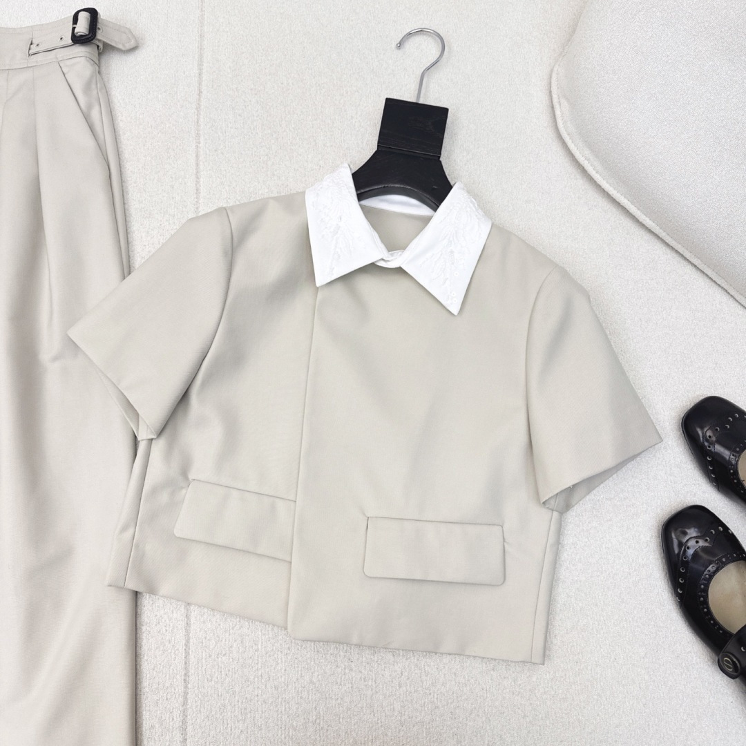 特价🉐️ 一套❗️齐码现货❗️不退不换❗️lp🆕 25Ss————春夏最新款假两件设计感套装 🤍撞色翻领