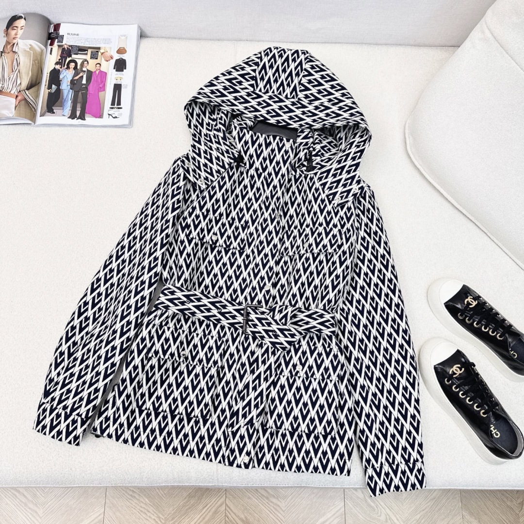 “VLTN 25Ss Women’s Suit: Stylish Hat Design, Custom Fabric, Big Pockets” - 图片 1