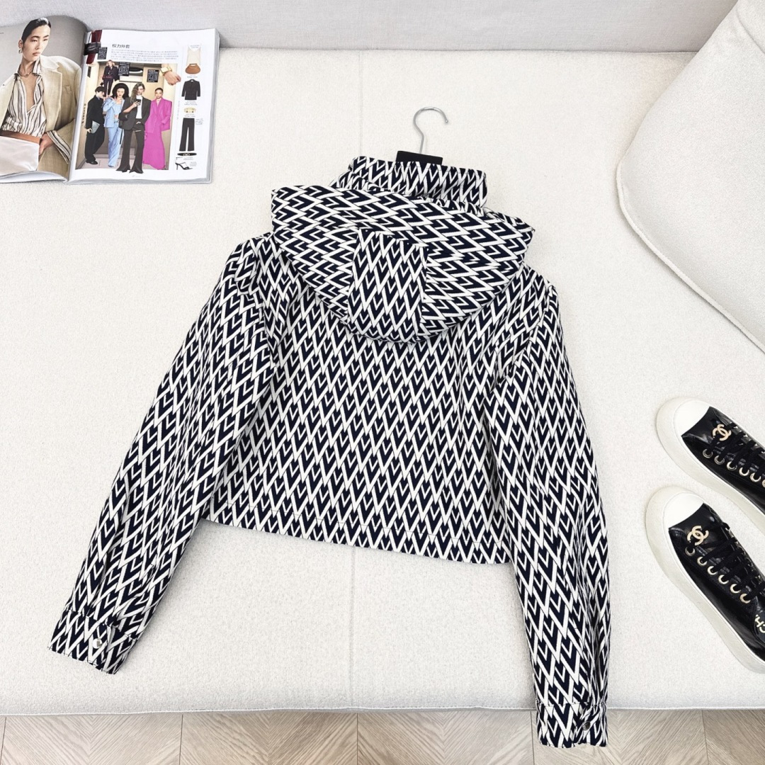 Stylish VLTN 25Ss Women’s Suit with Hat: Autumn/Winter Exclusive Launch - 图片 8