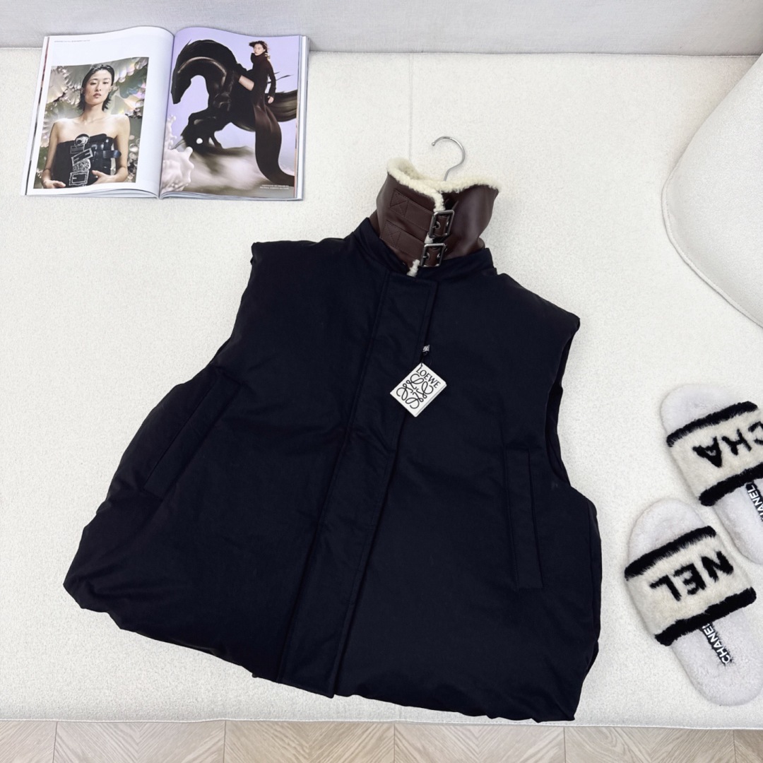 爆款推荐 原单品质 loe 25Ss———秋冬新款拼羊羔毛领面包羽绒服马甲💛 超可爱宽松气球廓形 版型绝
