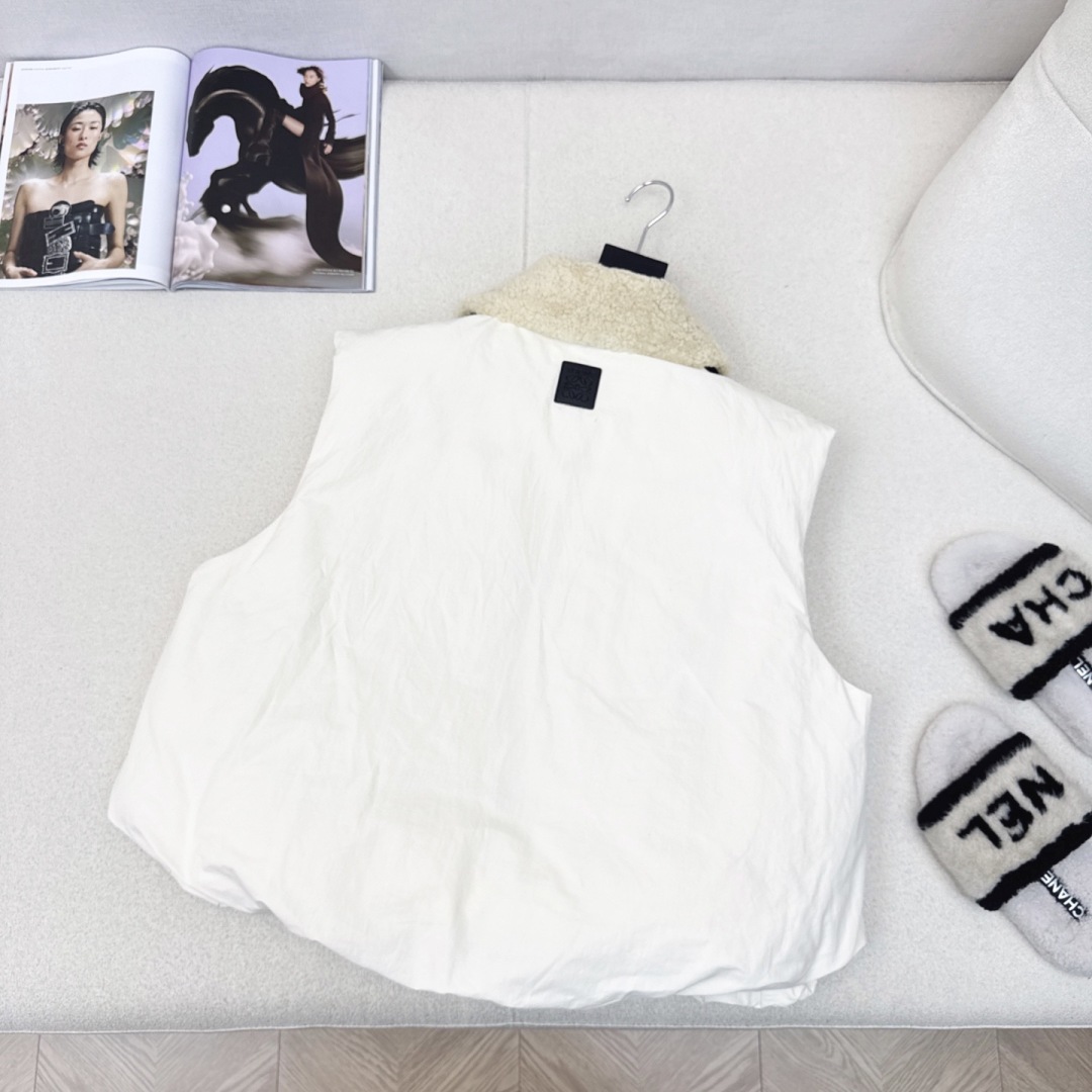 爆款推荐 原单品质 loe 25Ss———秋冬新款拼羊羔毛领面包羽绒服马甲💛 超可爱宽松气球廓形 版型绝