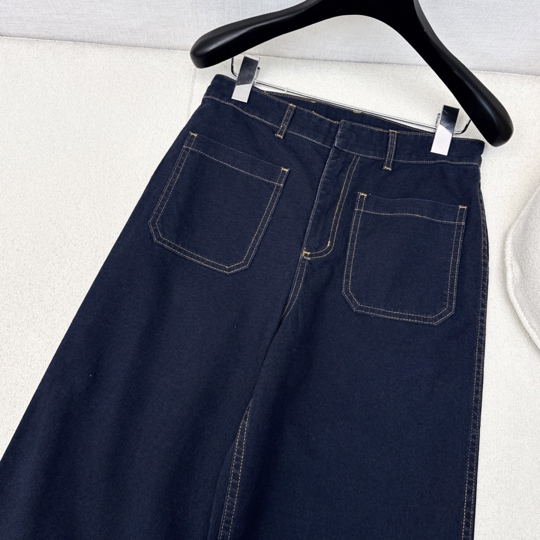 特价🉐️❗️现货齐码❗️不退不换❗️CD 25Ss———早秋最新款高级极简风牛仔套装🤍翻领牛仔外套+中高