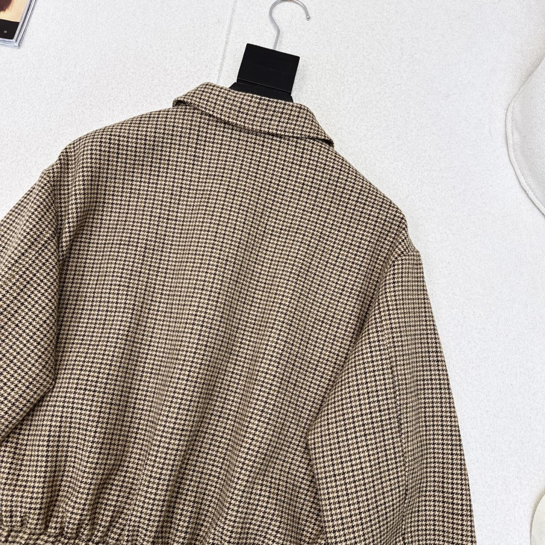 Slp🆕 25Ss————秋冬最新款复古千鸟格夹克外套🤎帅气男友风穿搭～～ 经典棒球服小短款夹克版型 百