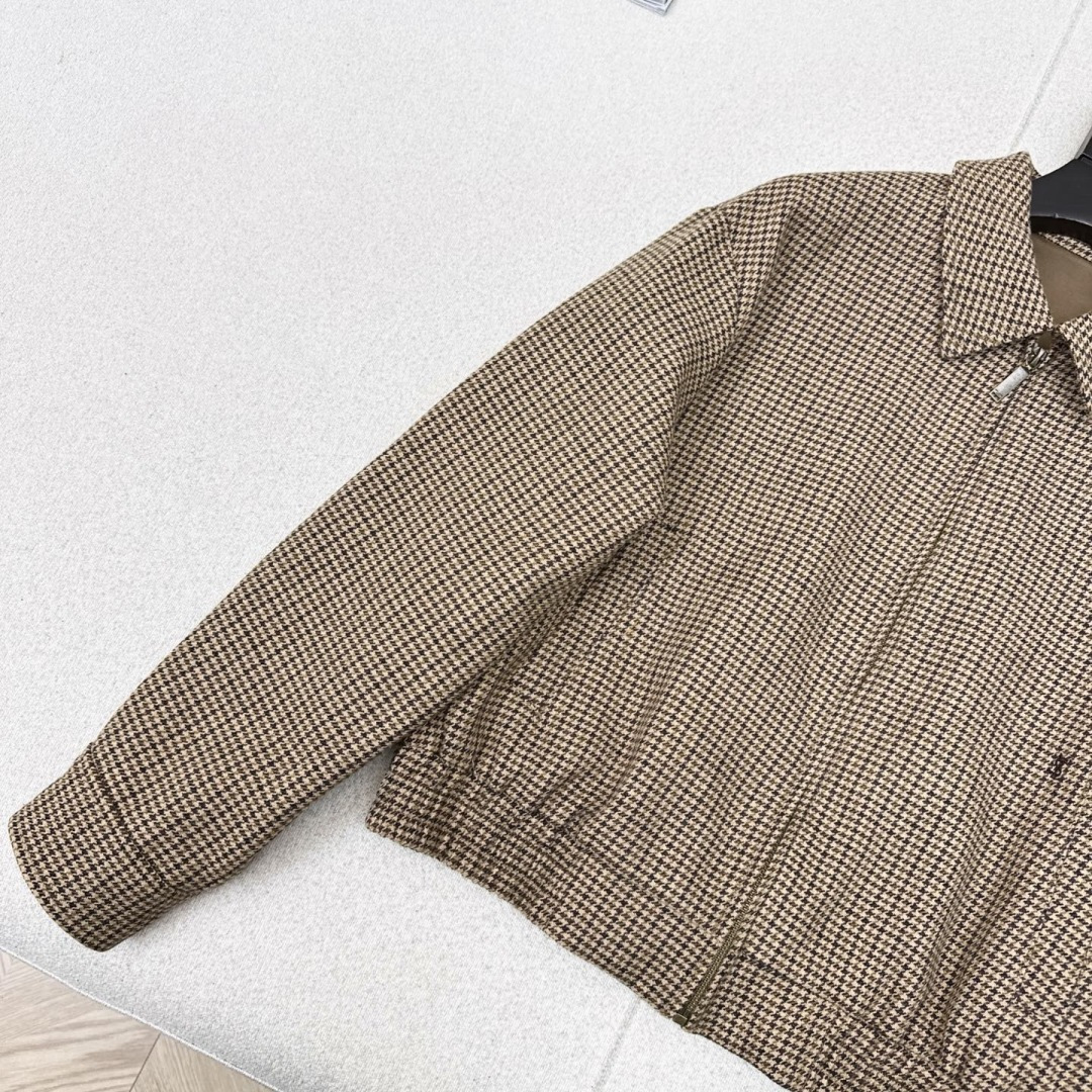 Slp🆕 25Ss————秋冬最新款复古千鸟格夹克外套🤎帅气男友风穿搭～～ 经典棒球服小短款夹克版型 百