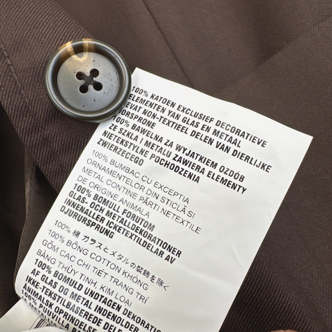 独家款～ Miu 25Ss———秋冬最新款美拉德色系logo西装外套 🤎缪式时髦穿搭公式 两粒扣设计 廓