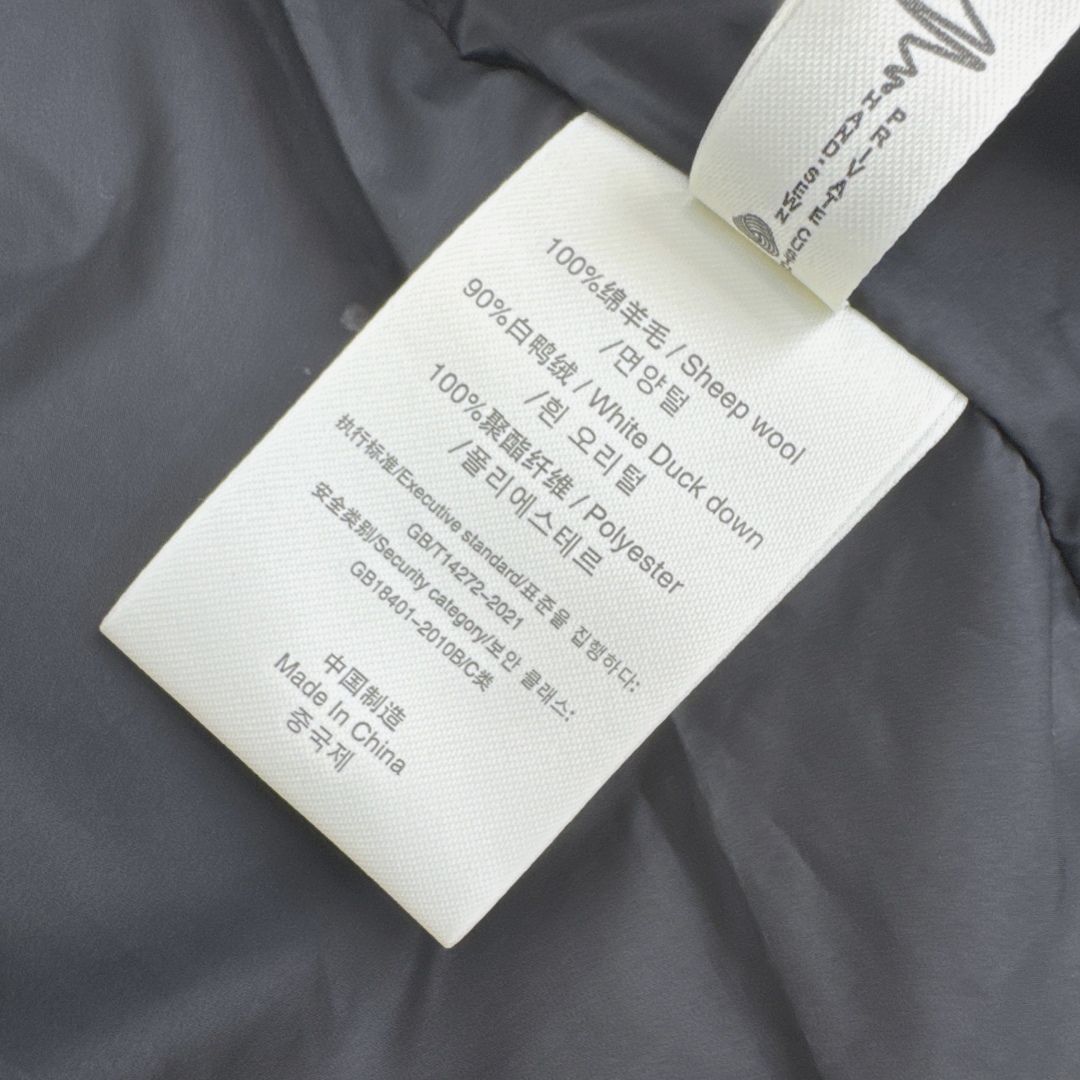 独家款～～lp🆕 25Ss———秋冬最新款羊毛拼接羽绒服🖤 国标进口90白鸭绒填充 轻盈舒适自带发热保暖