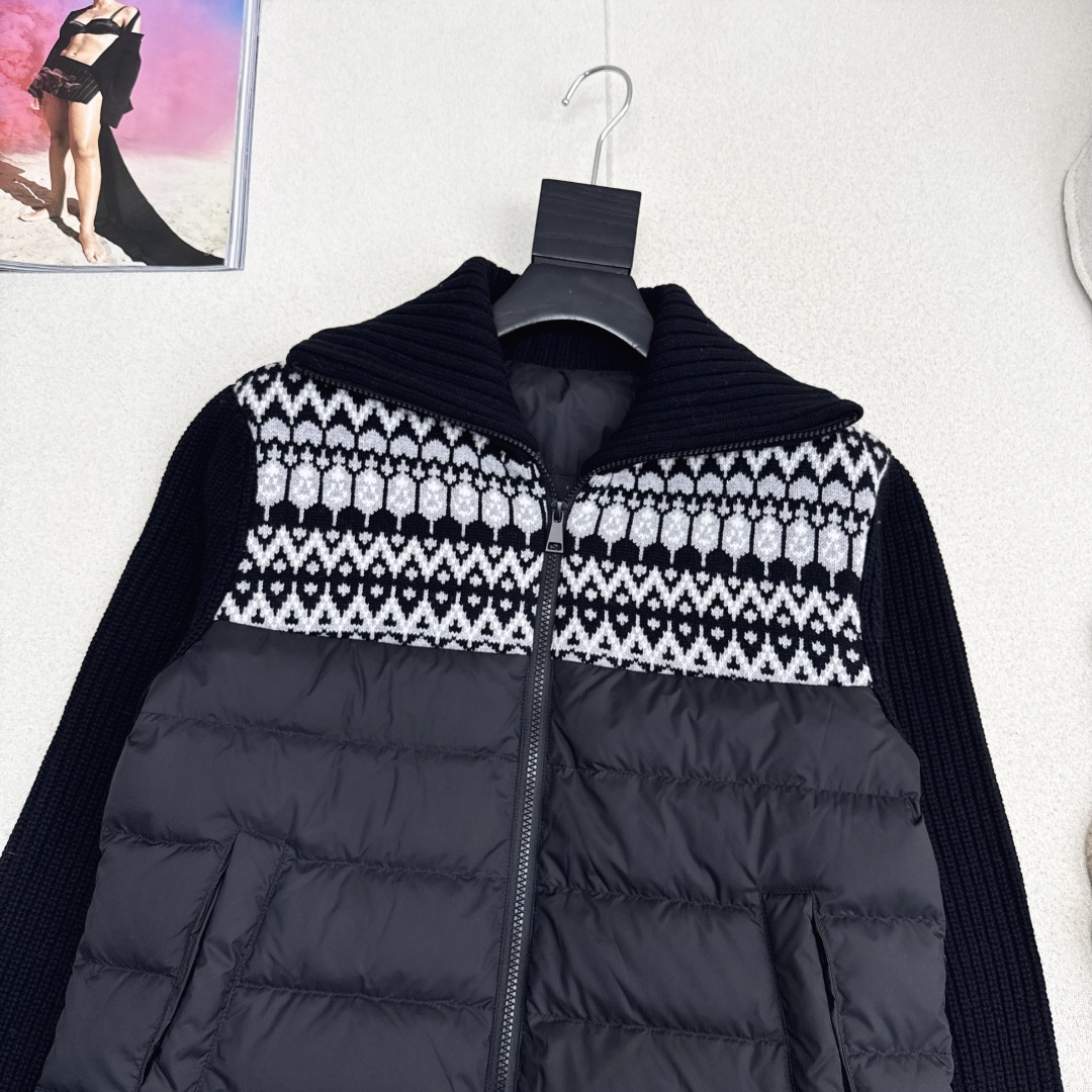 独家款～～lp🆕 25Ss———秋冬最新款羊毛拼接羽绒服🖤 国标进口90白鸭绒填充 轻盈舒适自带发热保暖