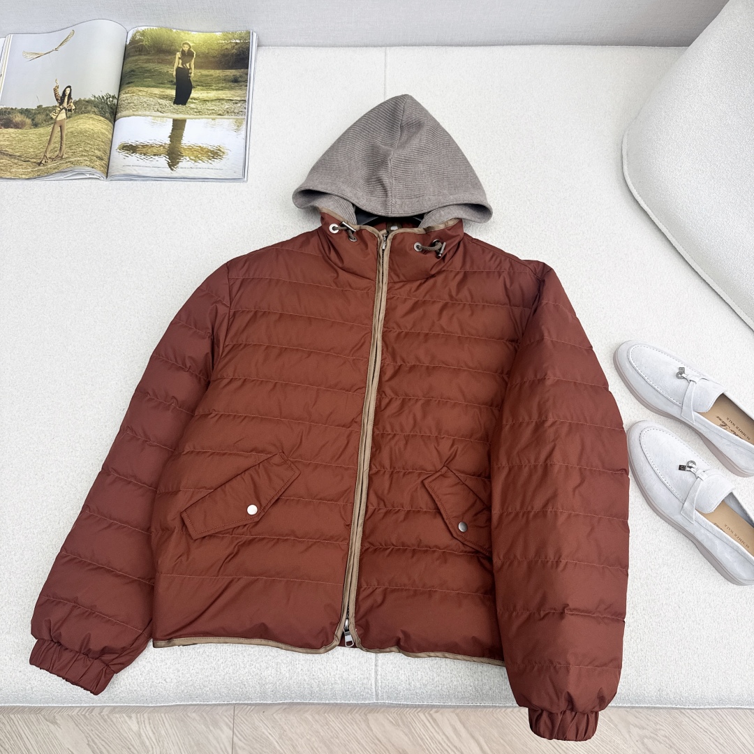 独家款～ Bc 25Ss———秋冬最新款假两件设计连帽短款羽绒外套🩶冬季的羽绒服首选 羊毛针织拼接门襟设