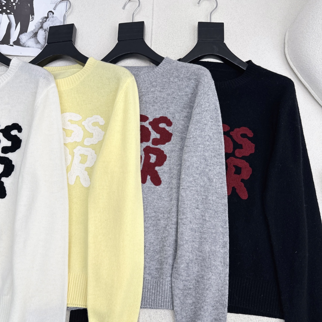 MissD Embroidered Logo Sweater: Classic Style, Comfortable & Versatile 4 cmp i1758730050081 6790 0 2