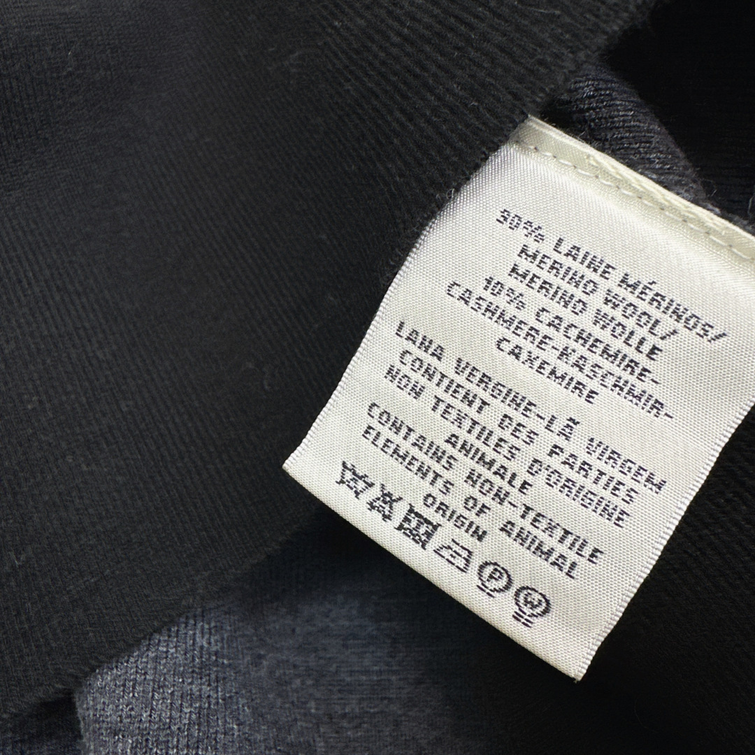 Row 25Ss————早秋最新款飘带围脖设计高级羊毛短袖针织衫♥️超正的红色系 爆单款推荐自留～ 廓形