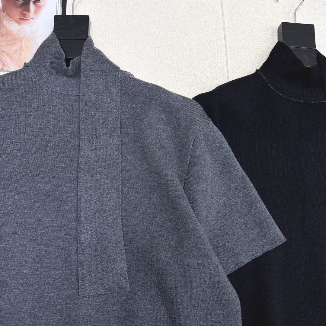 Row 25Ss————早秋最新款飘带围脖设计高级羊毛短袖针织衫♥️超正的红色系 爆单款推荐自留～ 廓形