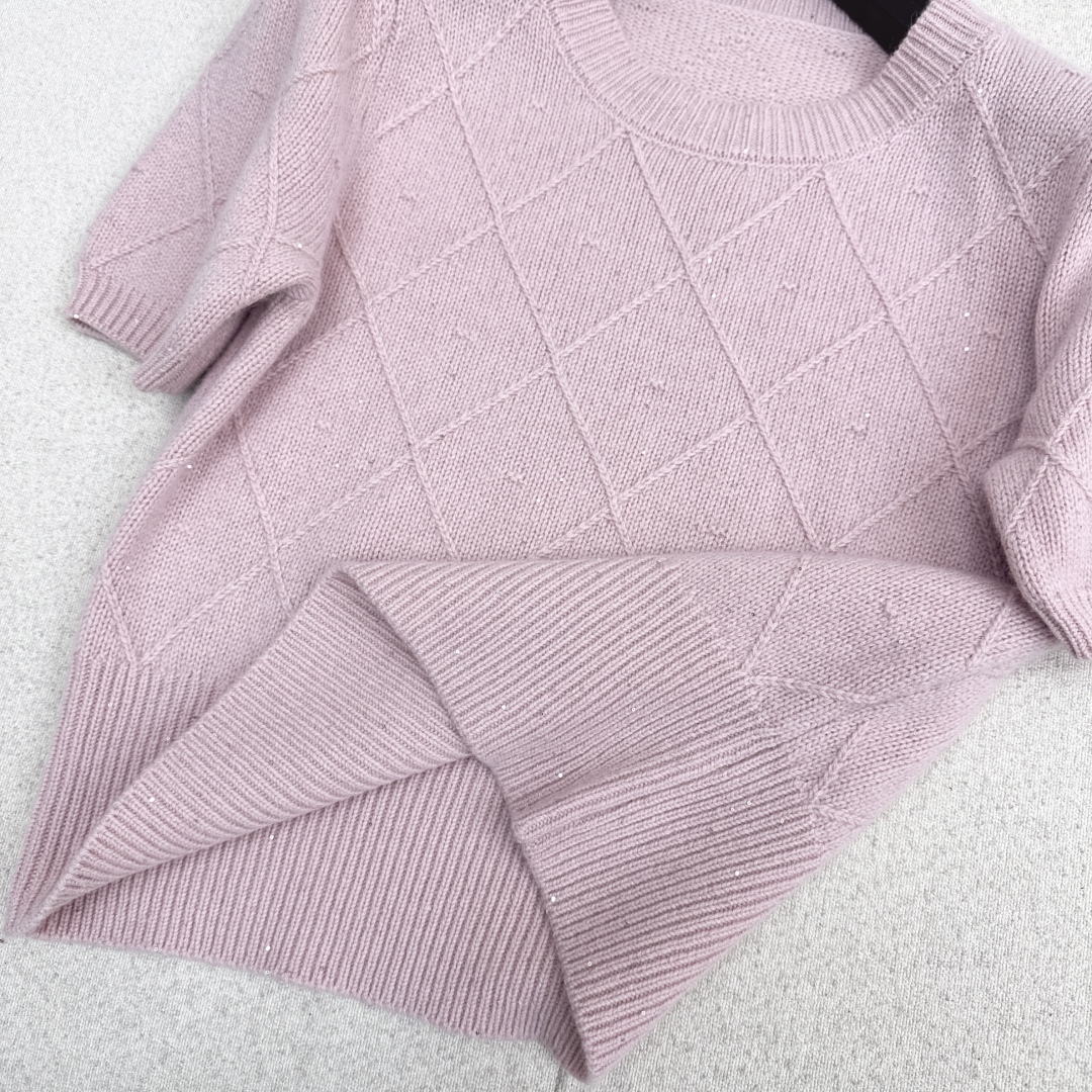 Diamond Knit Wool Sweater: Soft, Comfortable, and Stylish Short Sleeve Top 8 cmp i1758730544353 5975 0 6
