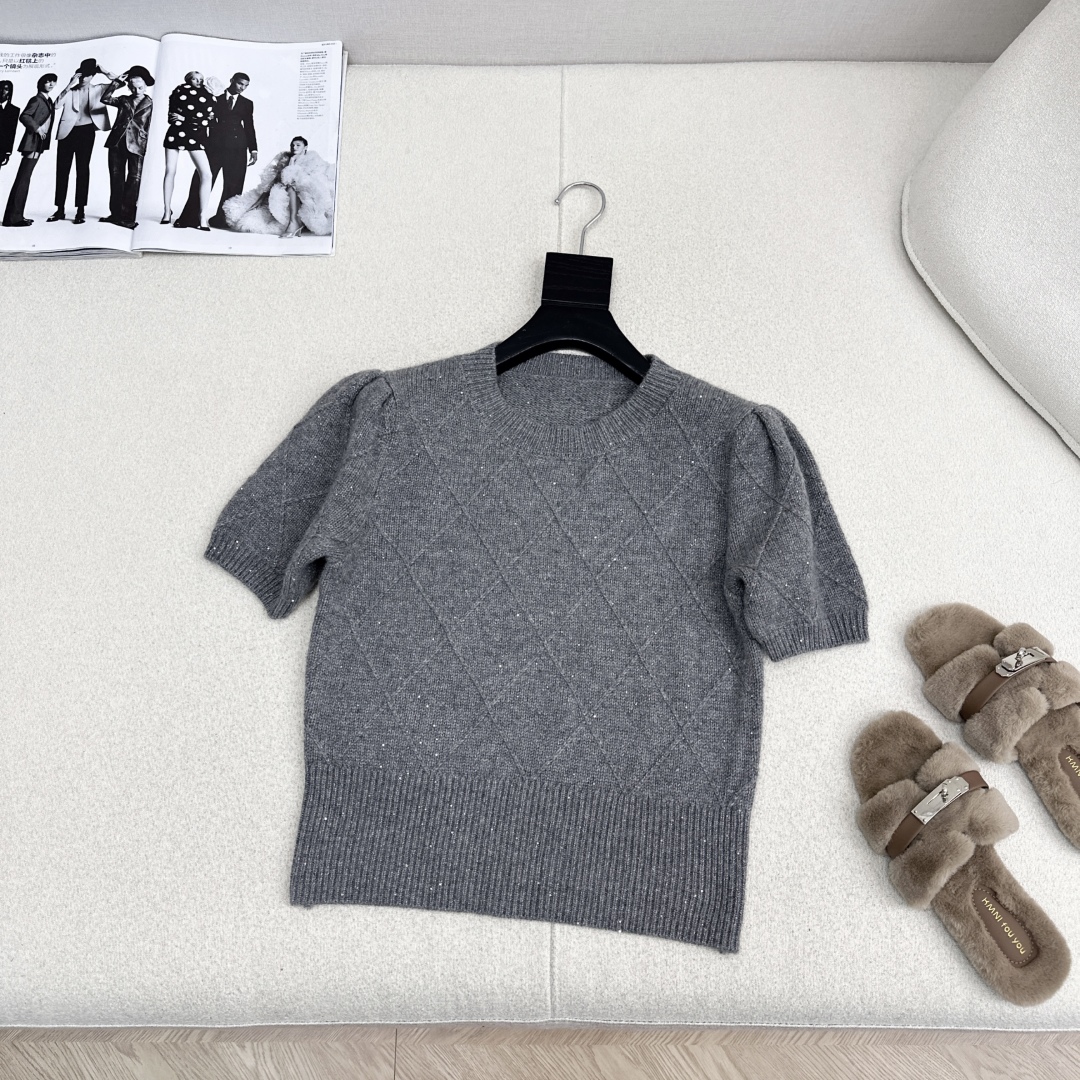 Diamond Knit Wool Sweater: Soft, Comfortable, and Stylish Short Sleeve Top 3 cmp i1758730544355 9512 0 1