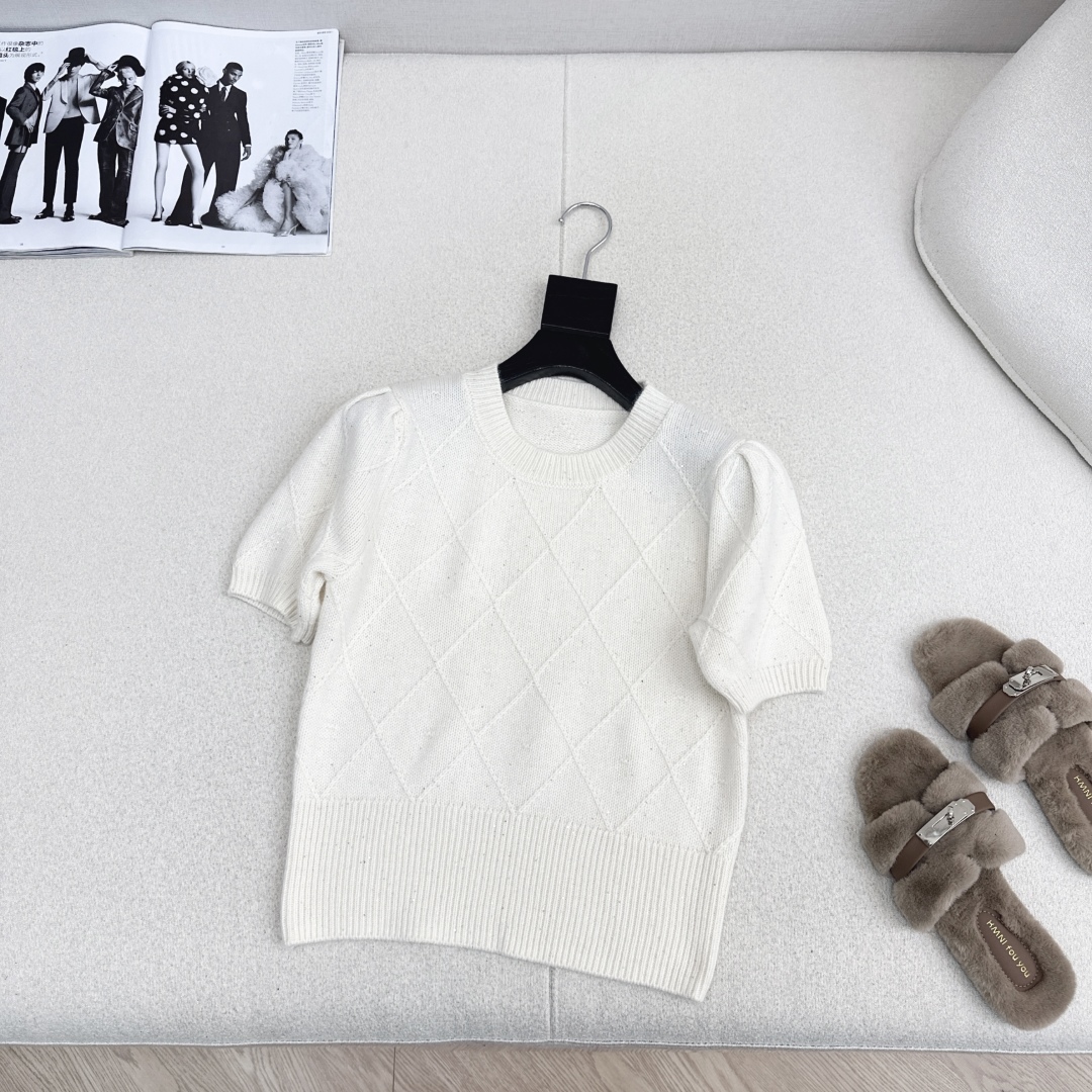 Diamond Knit Wool Sweater: Soft, Comfortable, and Stylish Short Sleeve Top 4 cmp i1758730550060 2742 0 2