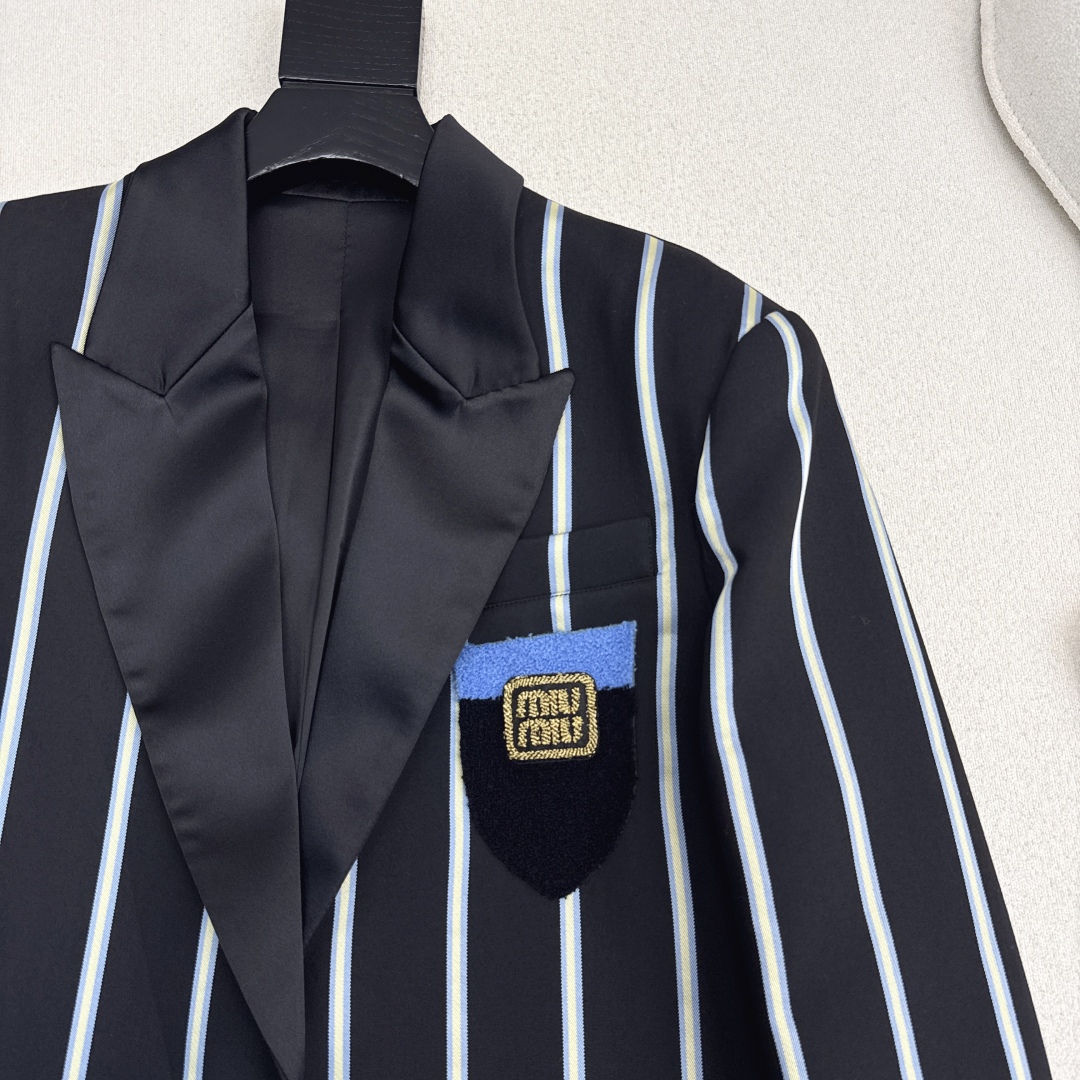 Miu Miu Striped Wool Blazer, Single-Button Closure, and Logo Patch 3 cmp i1758824423355 5876 0 2