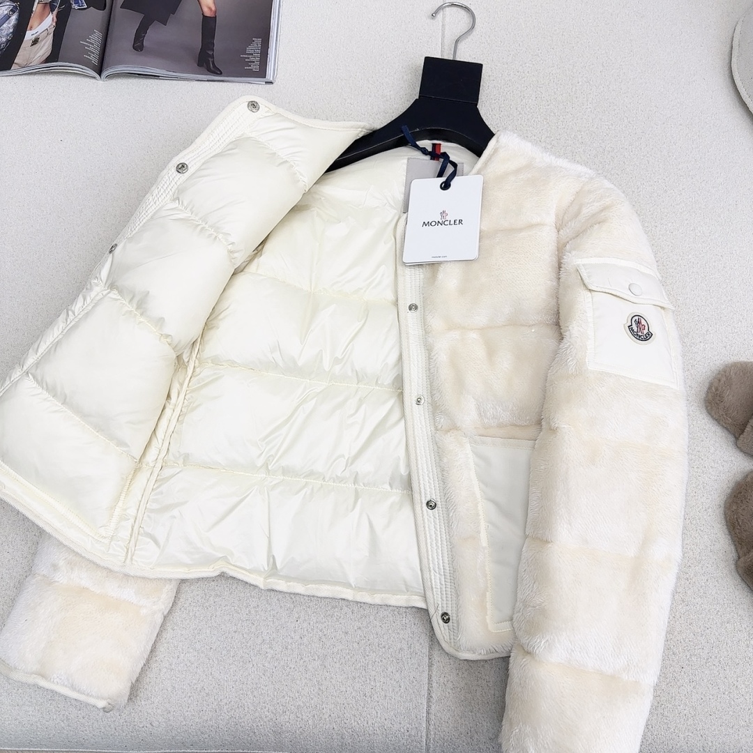 Moncler Women's Lambswool Down Jacket, Round Neck, Winter Outerwear 7 cmp i1758824993980 1667 0 6