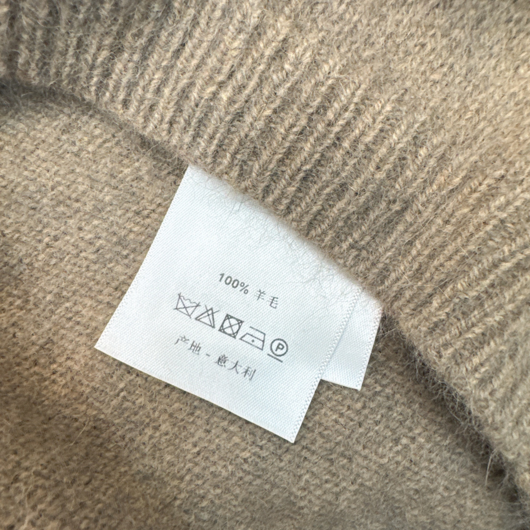 独家款～ Max 25Ss———早秋最新款慵懒时髦羊毛套装 🤍长款慵懒开衫+松紧腰直筒裤 精致美感 整体
