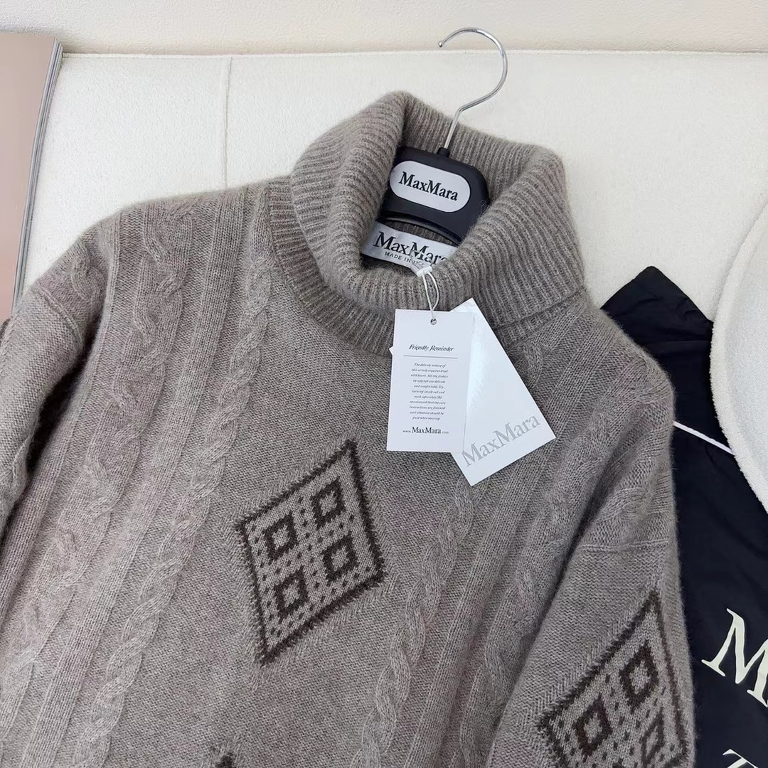 Wool Set, Fall Winter Knitted Outfit, Elegant Loungewear 5 cmp i1758899415111 1754 0 3