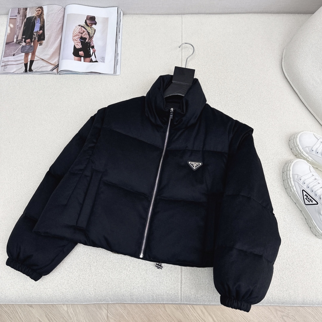 爆单推荐 PD 25Ss————秋冬最新款可拆卸袖羽绒面包服🖤不挑个子立体剪裁H版型 上身时髦又帅气 秋