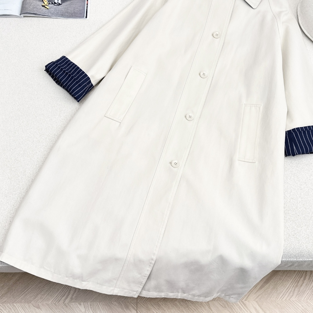 极简时髦 博主范一秒Get Miu 25Ss—————秋冬最新款格子内里长款风衣 🤎超有品味 巴黎街头博