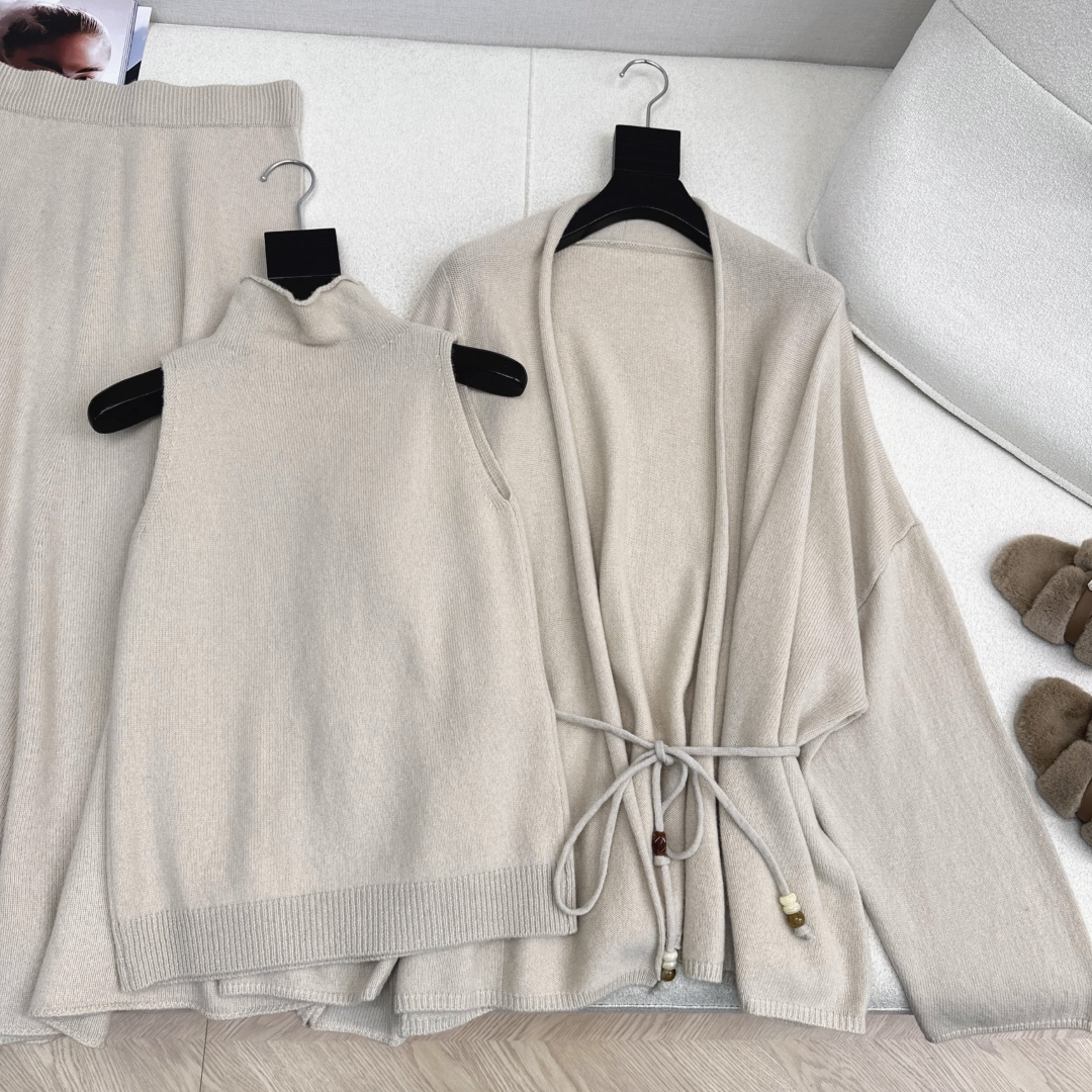 Woolen Set: Sleeveless Vest, Belted Cardigan & Skirt - Melange Color 6 cmp i1760198152945 7367 0 4